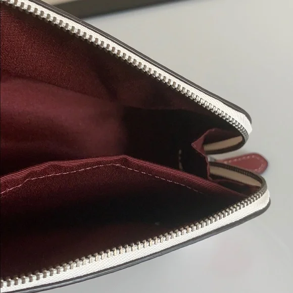 NWT! Kate x Disney Alice in wonderland limited edition Cosmetic Bag/pouch. - Picture 9 of 14